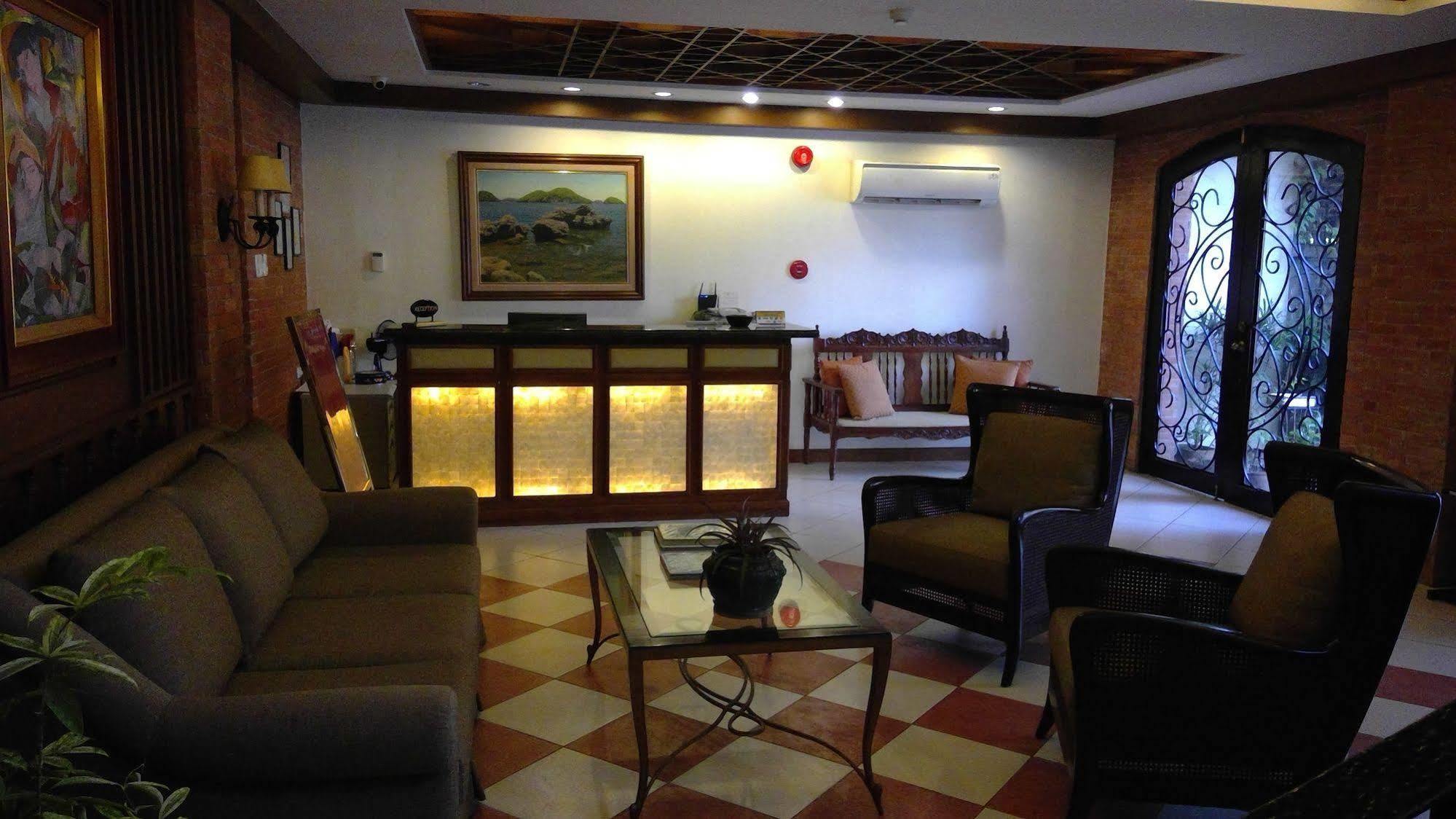 Hotel Emilia Davao ภายนอก รูปภาพ